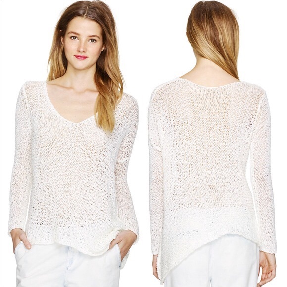 Aritzia Sweaters - TALULA Avenue A V Neck Sweater